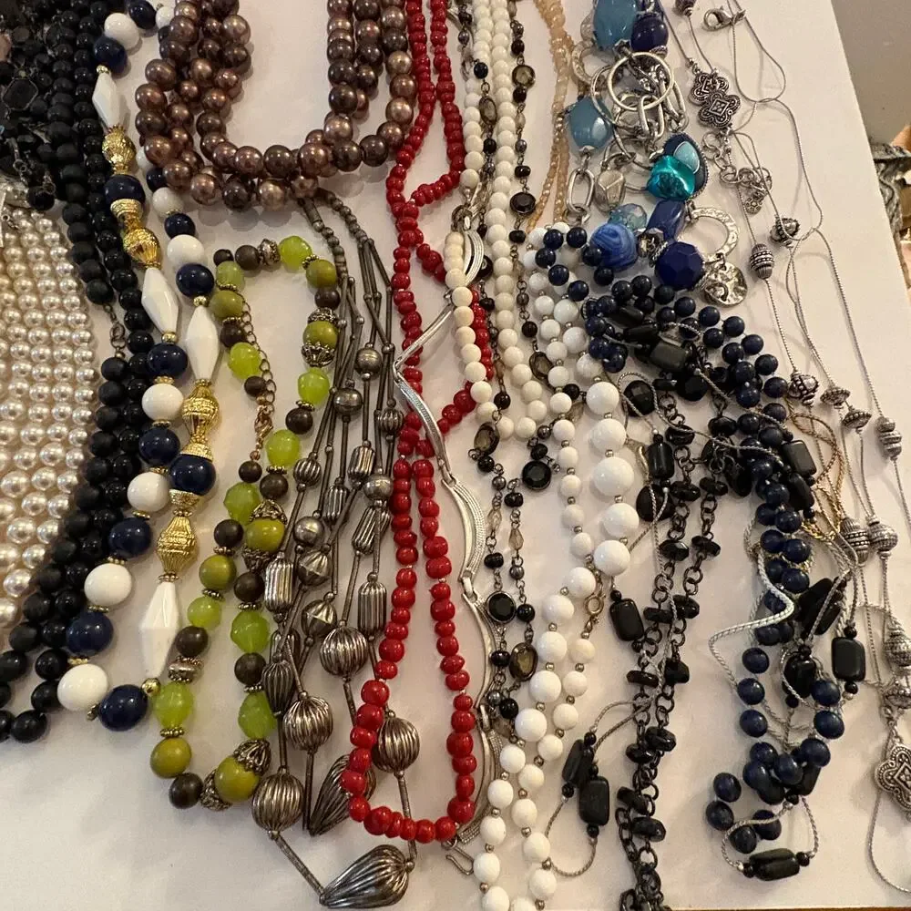 Jewelry Junk Lot Necklaces 3 lbs Vintage Variety Beads Pendants Wear Repair